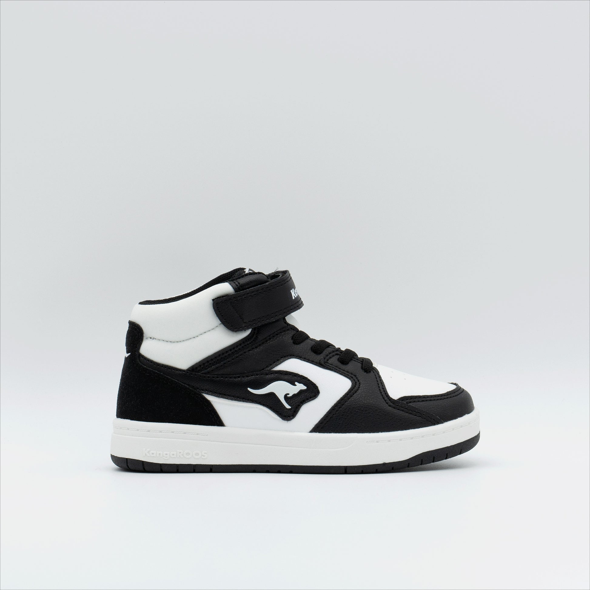 #color_jet-black-white