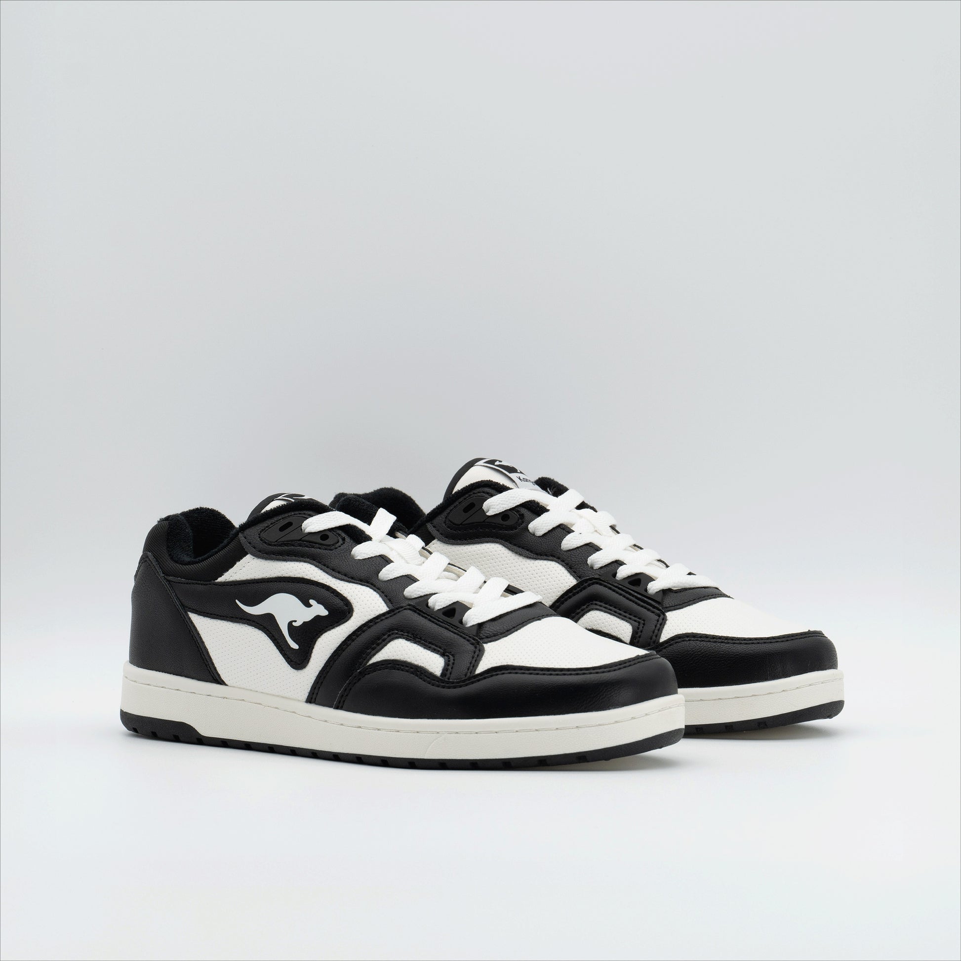 #color_jet-black-white