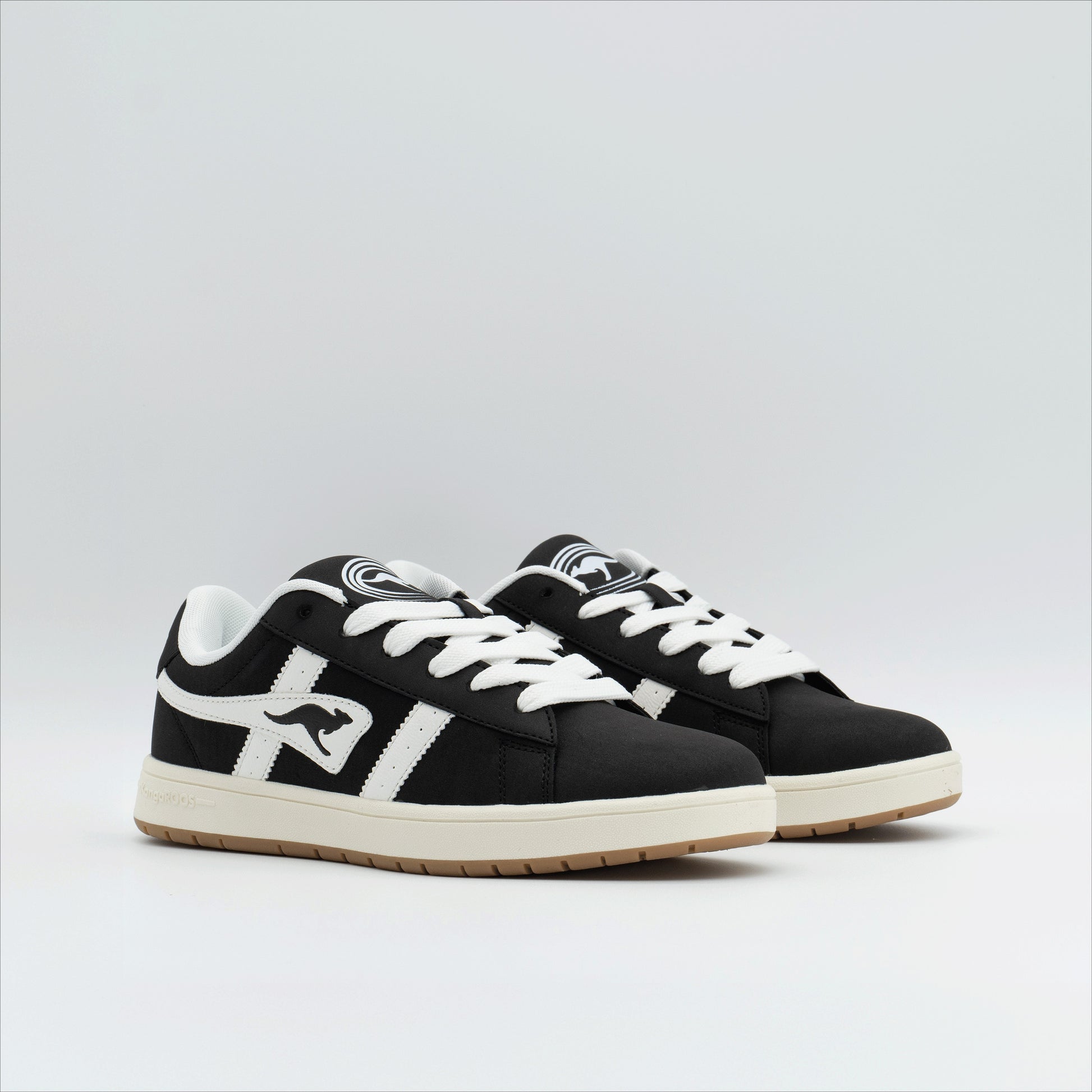 #color_jet-black-white