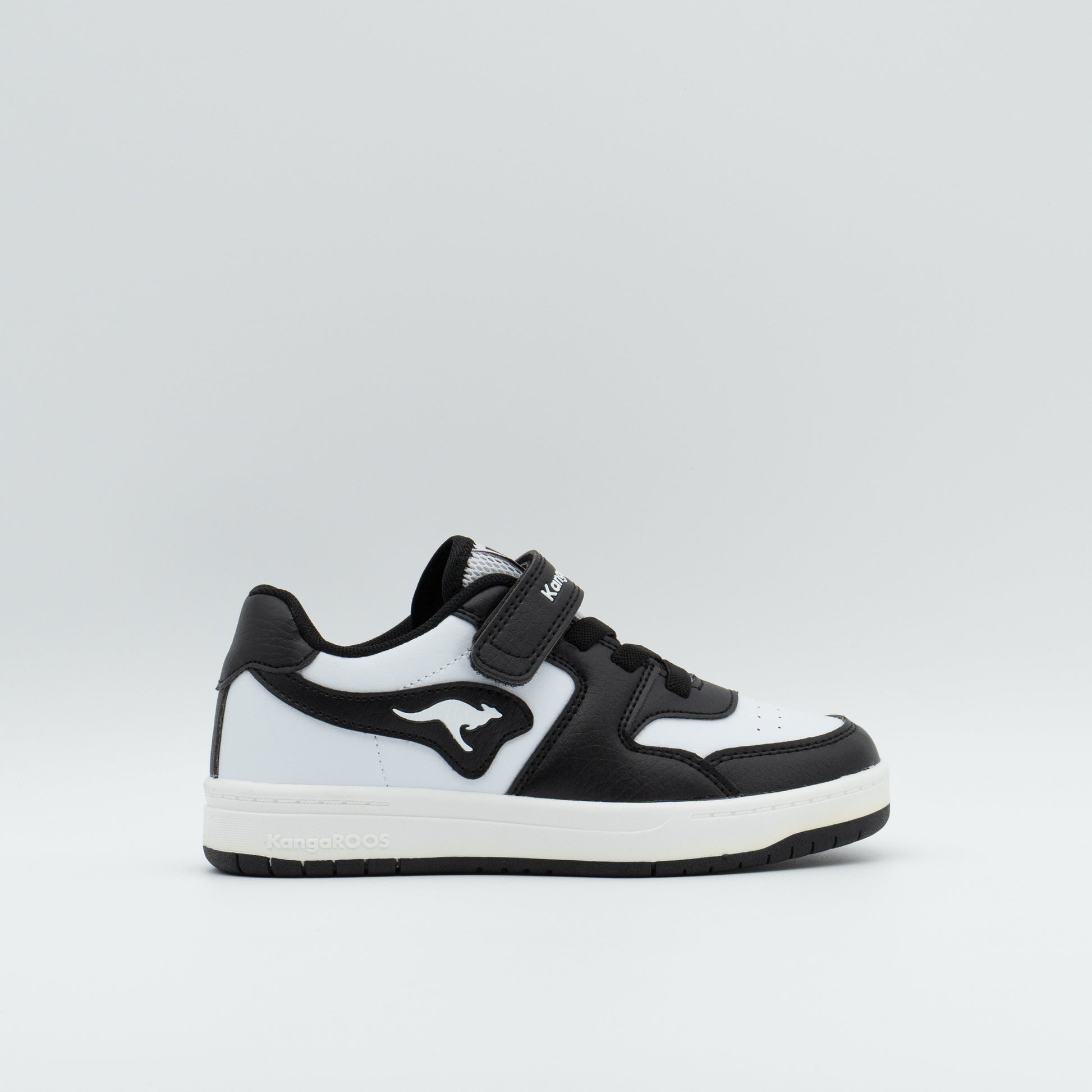 #color_jet-black-white